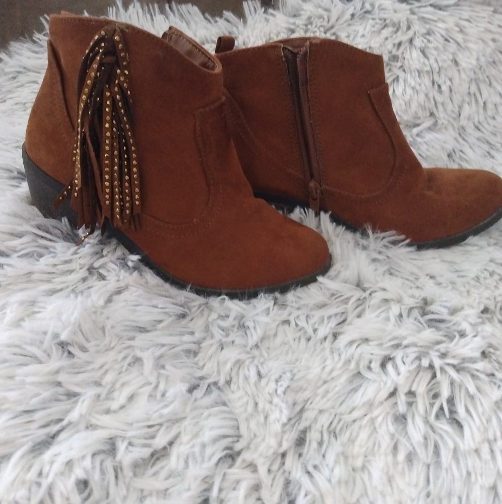 Girls Youth Booties size 2